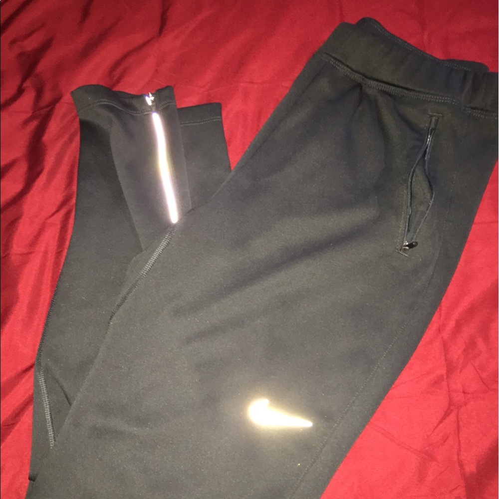 👖NIKE
