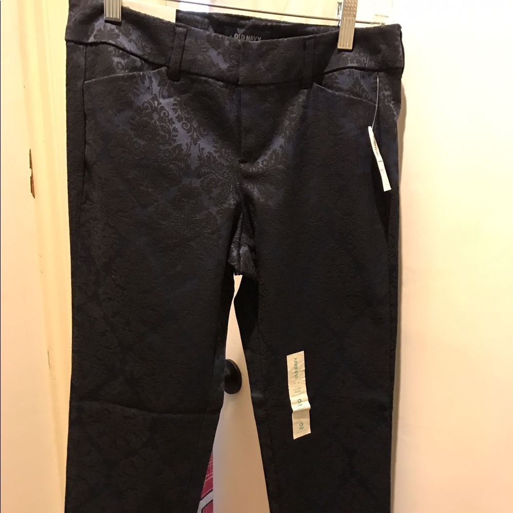 Old Navy patterned pixie pants