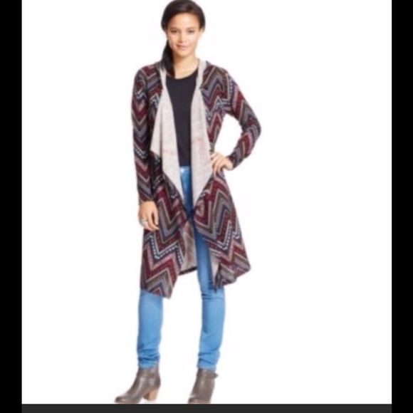 Almost Famous Sweaters - NWOT Adorable Aztec print cardigan/duster