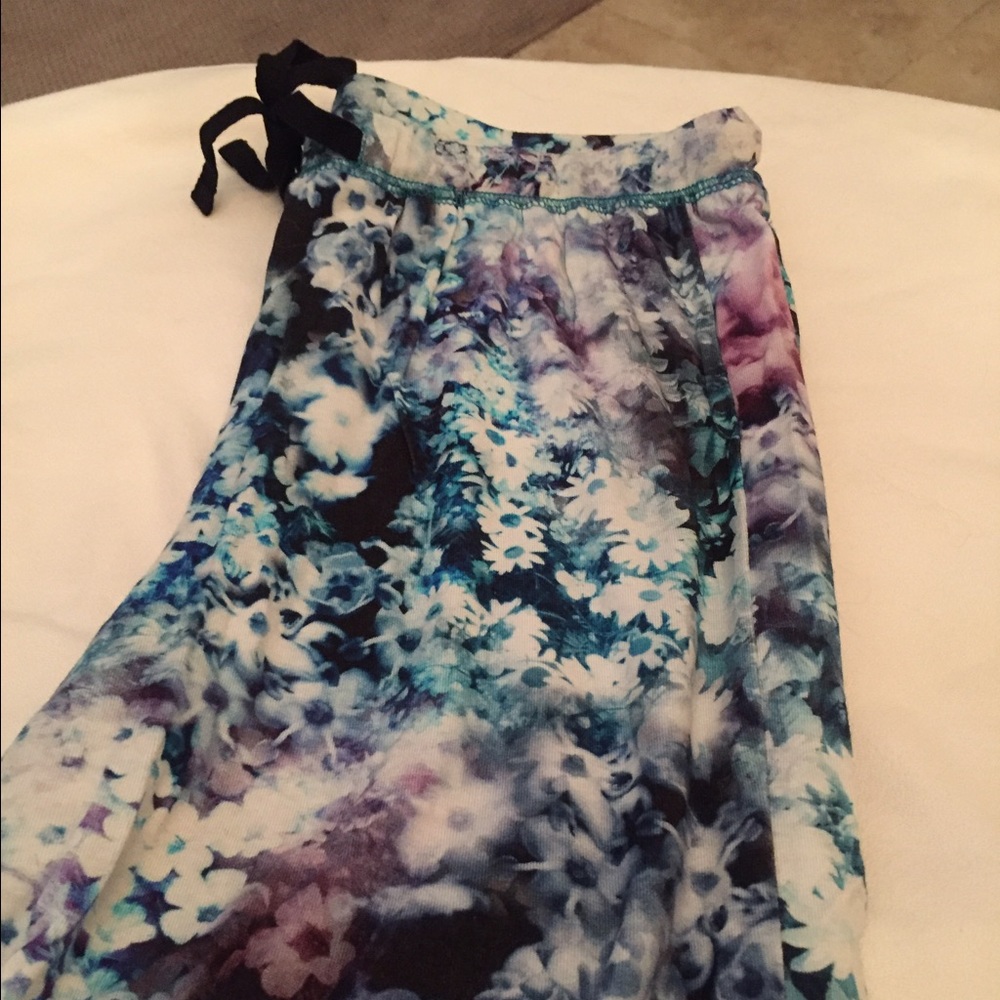 Alexis Mera Joggers View 3