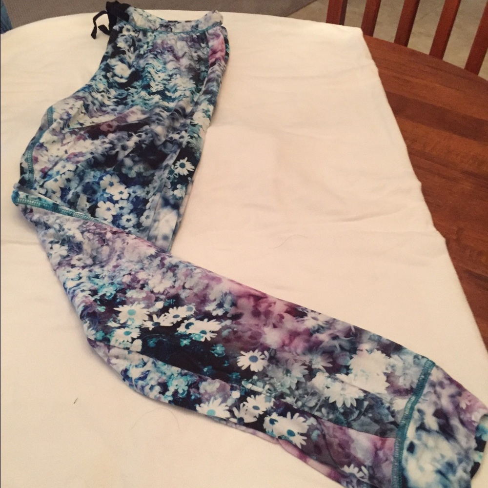 Alexis Mera Joggers View 4