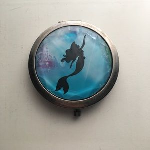 Little mermaid mirror compact