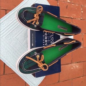 Sperry Top-Sider, Navy/Green Plaid, Size 8m