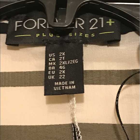 Black and White Stripped Blouse - Picture 2 of 4