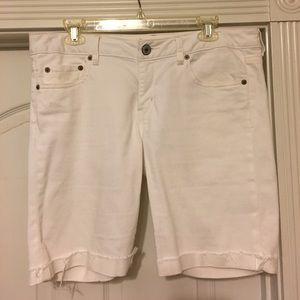 AE White Burmuda Shorts
