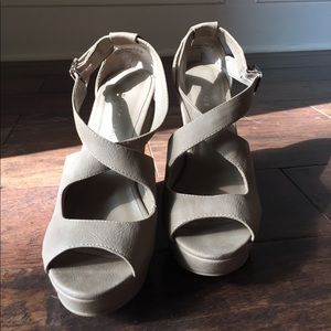 Chinese Laundry Platform Wedges