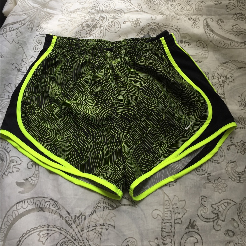 Nike Dry Running Shorts (NWT) - Picture 4 of 4