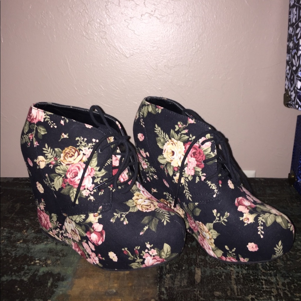 flowery booties