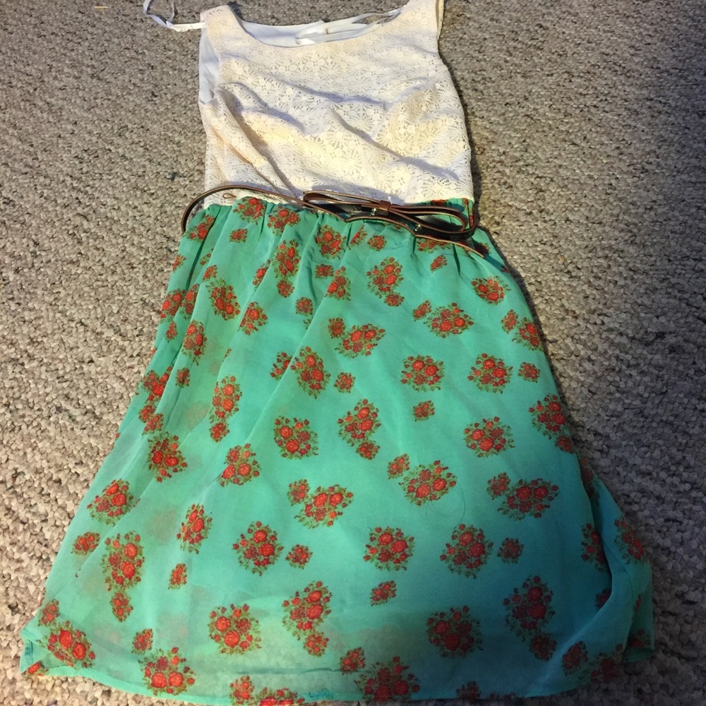 Lace top dress with belt