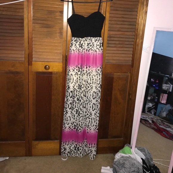 Long dress. - Picture 1 of 2