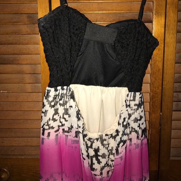 Long dress. - Picture 2 of 2