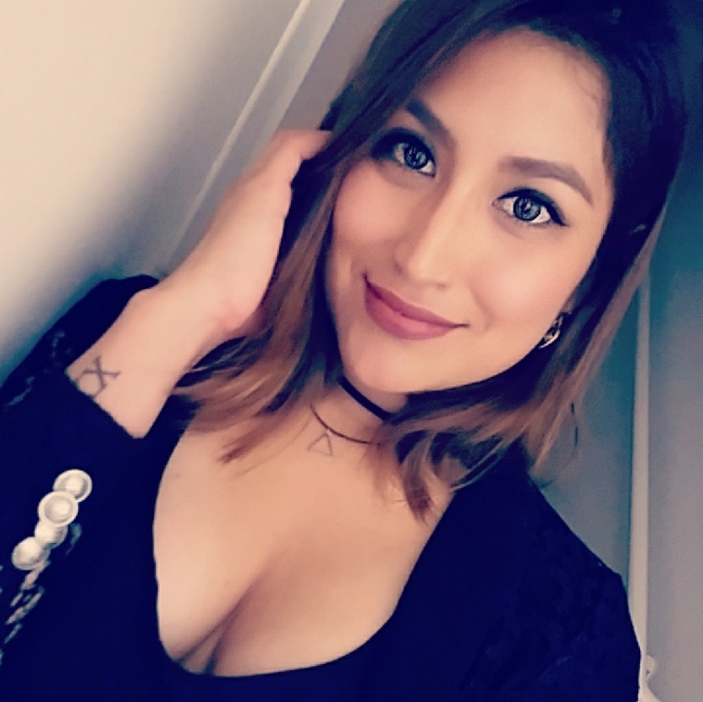 Meet your Posher, Adriana