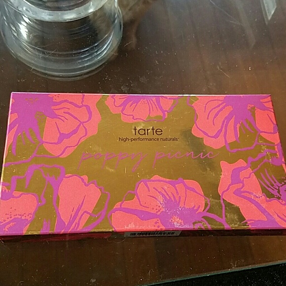 Tarte Poppy Picnic Pallette - Picture 2 of 4