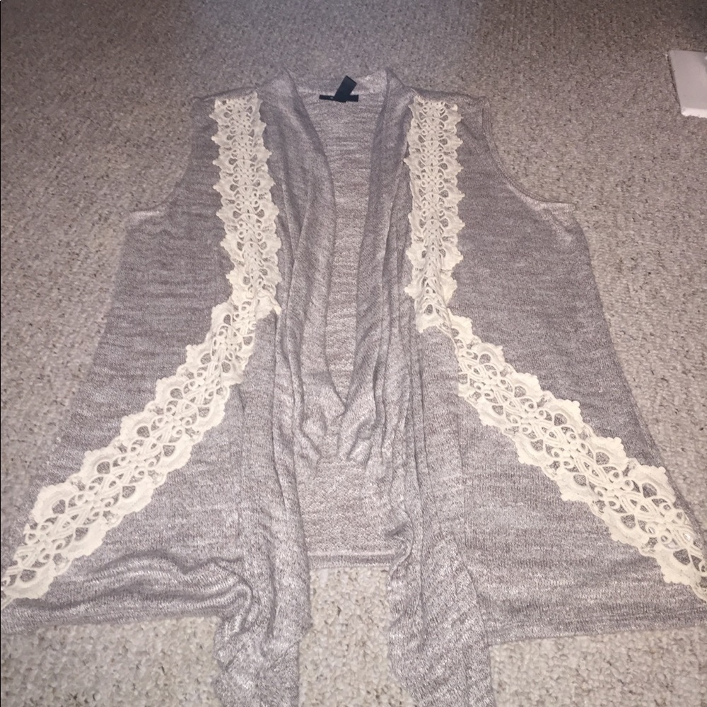 Knit vest with lace inserts. Size XL. Gray & white
