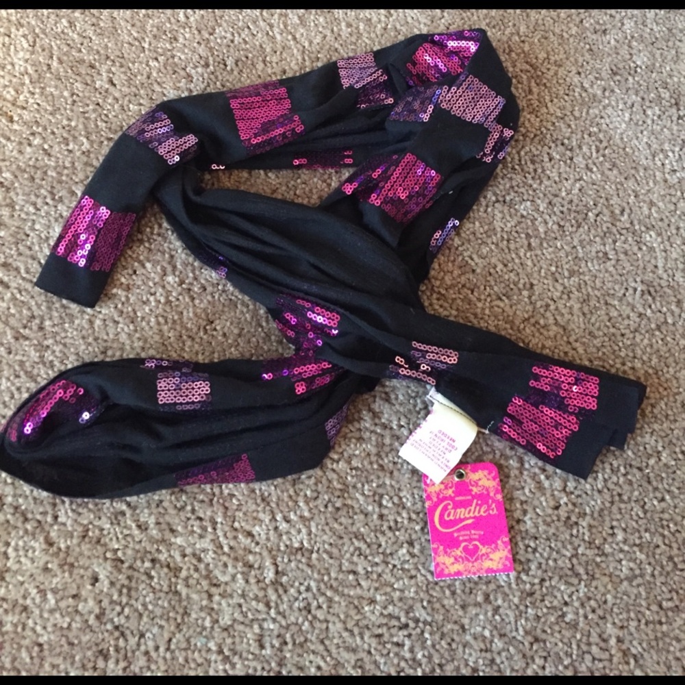 Add on only. NWT purple and black light scarf