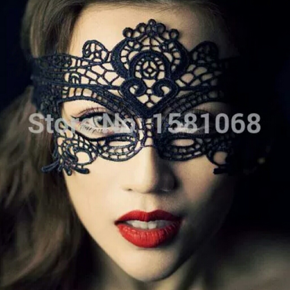 Black Lace Mask
