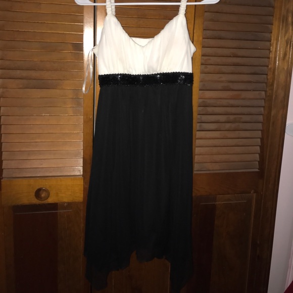 Flowy homecoming dress - Picture 1 of 2