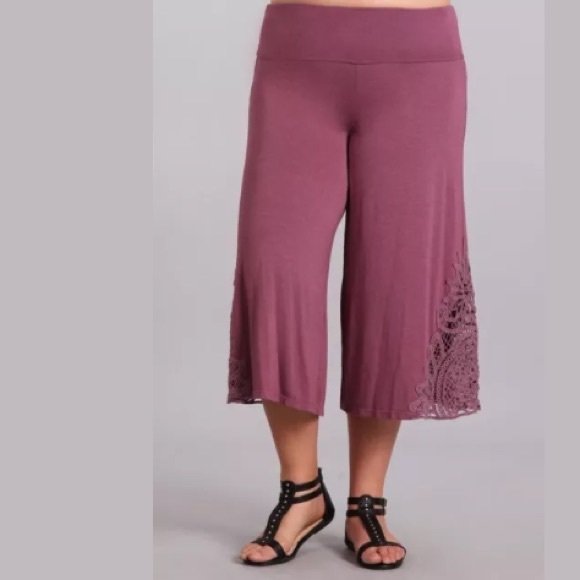 SOLD OUT - Picture 2 of 3