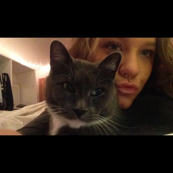Meet your Posher, Gabby - Picture 1 of 1