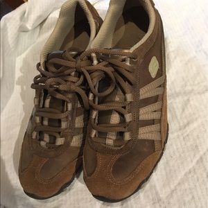 Sketcher suede shoes