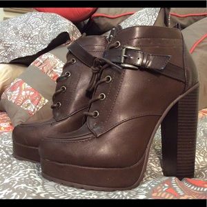 NWOB BROWN BOOTIES