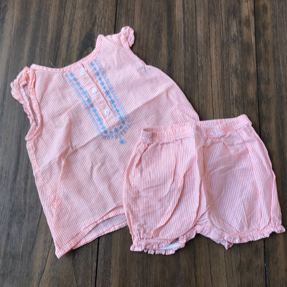 Carters - Bubble Short Outfit - 18 Months