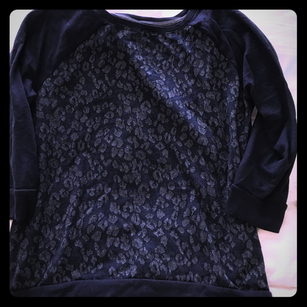 Gap Navy and gray leopard sweater