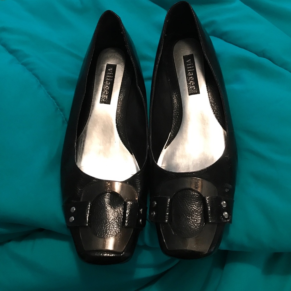 Black flats