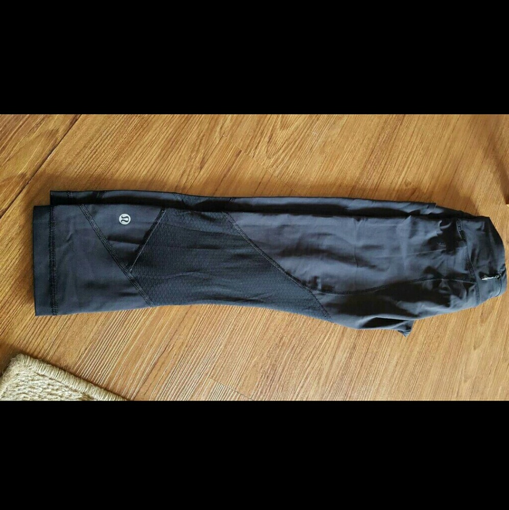 🚫SOLD🚫 NWOT Lululemon Running Pants Cropped