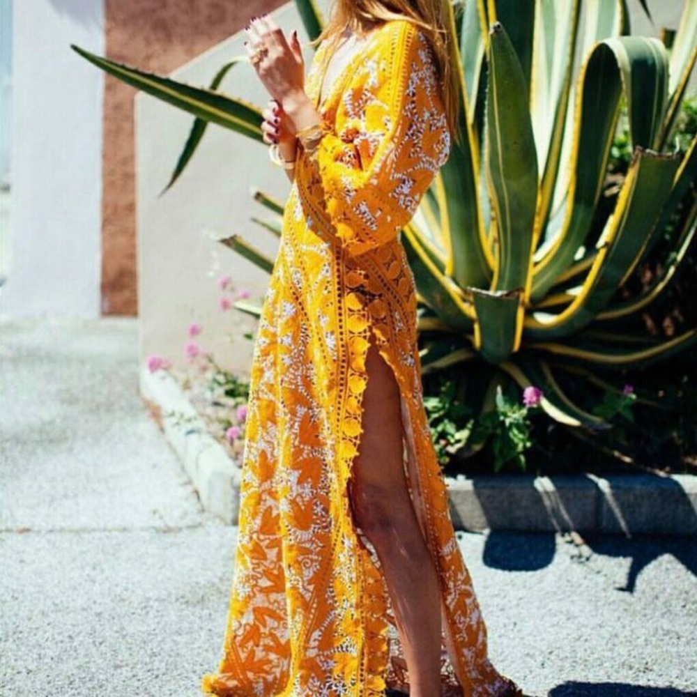 IN SEARCH OF THIS DRESS!!