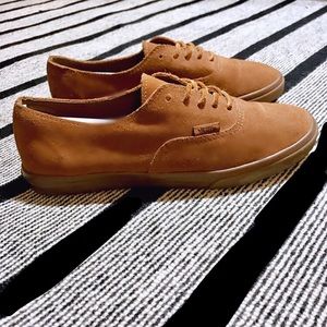 Vans Authentic Lo Pro Suede Gum Sole Shoes (7.5)