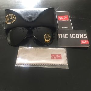 Ray Ban Black Aviators
