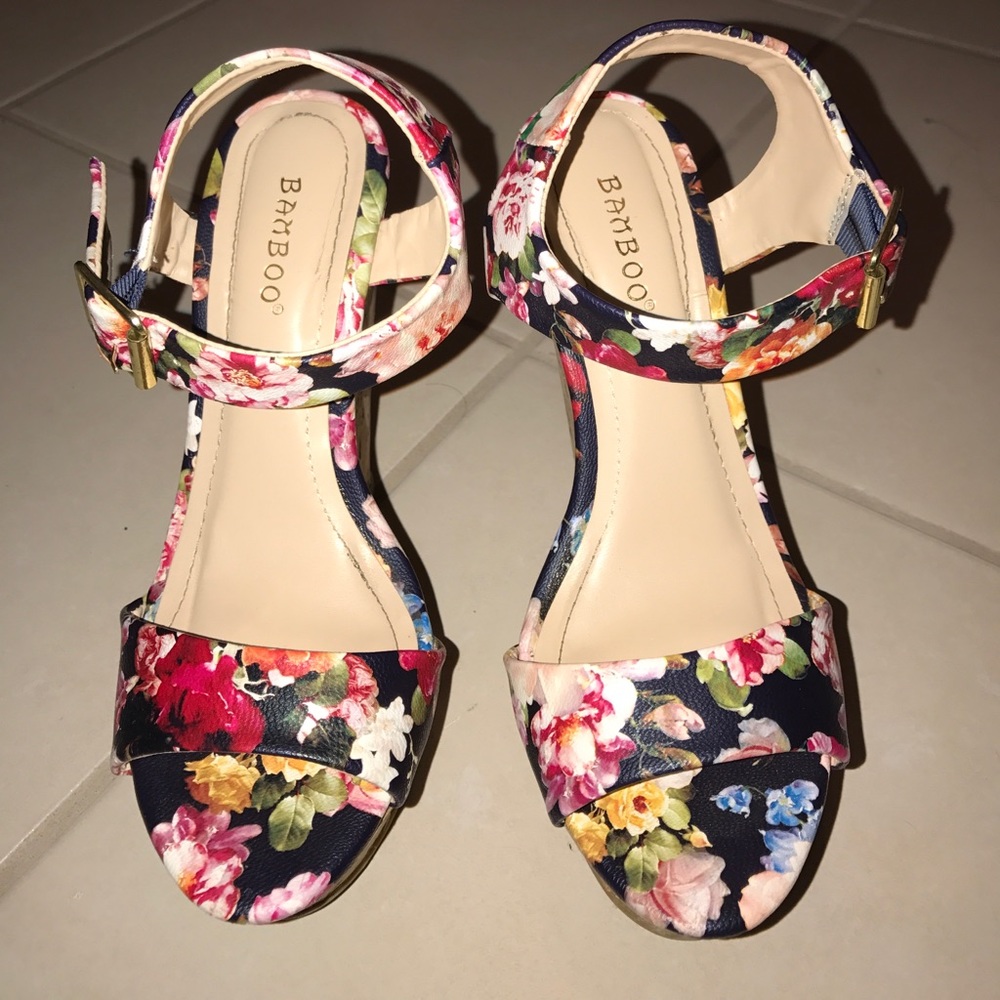 Flower wedge