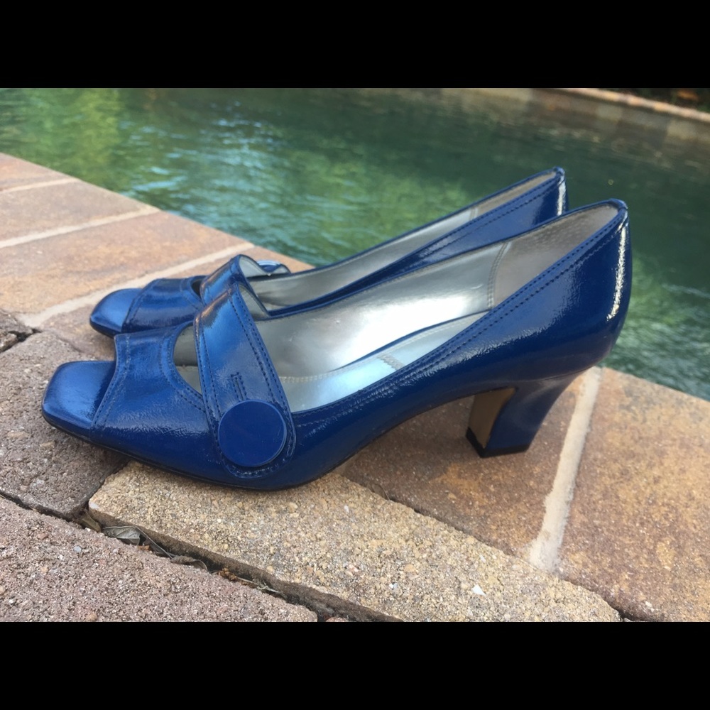 SOLD Tahari Blue Peeptoe Heels