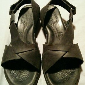 Born black leather sandals