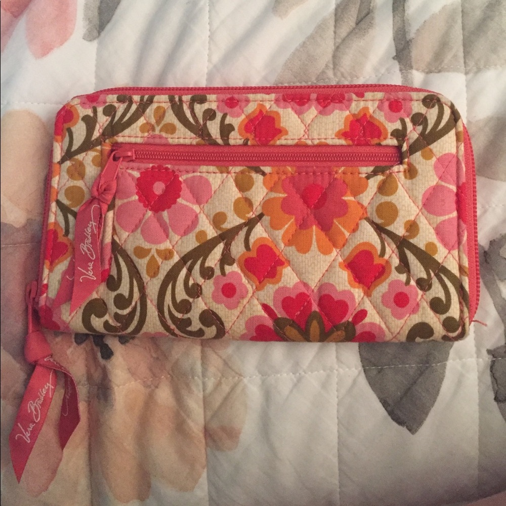 Vera Bradley zip wallet