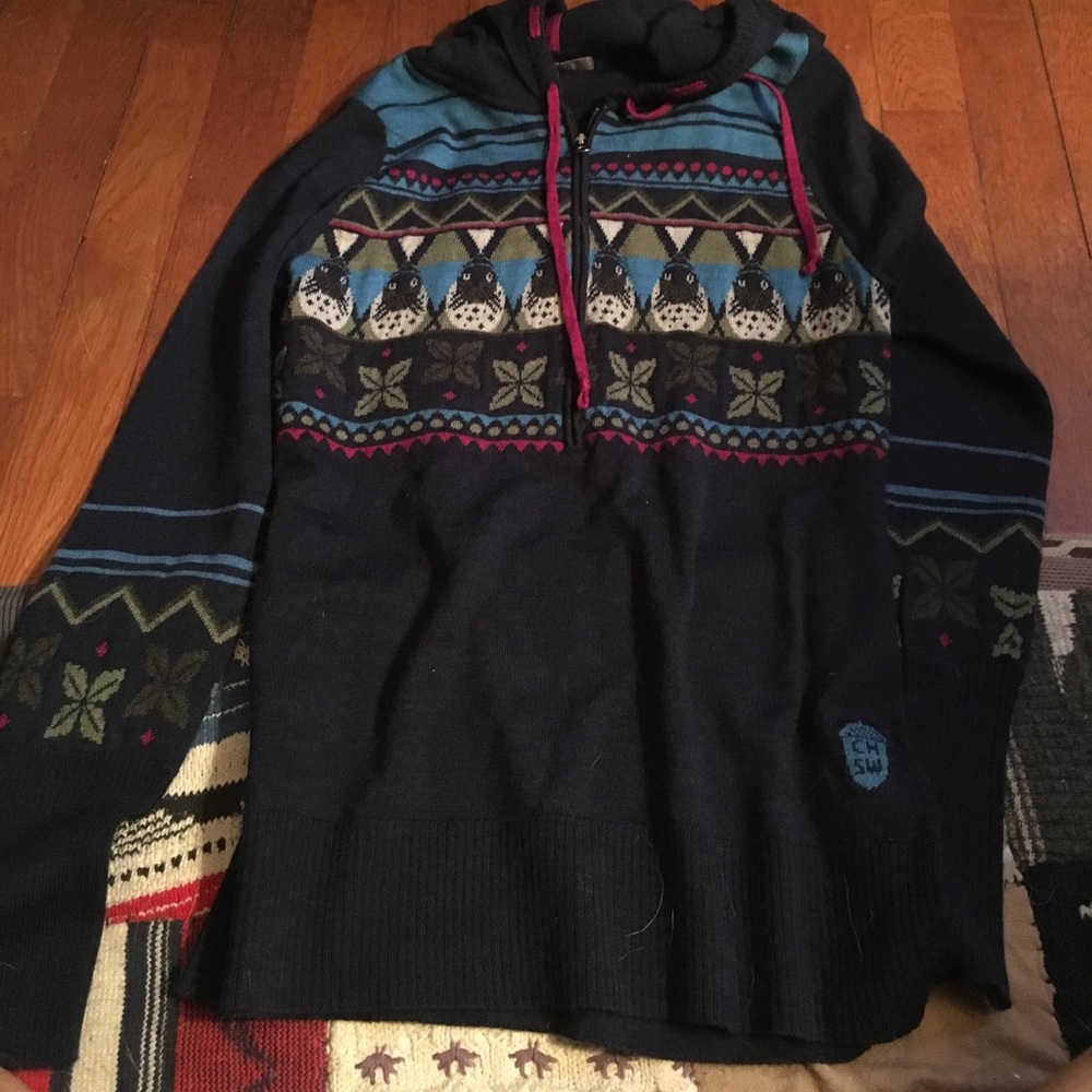Adorable and new smart wool sweater. Size small.