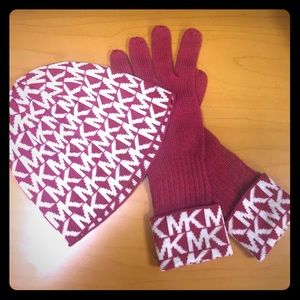 Michael by Michael Kors Hat and Gloves Set