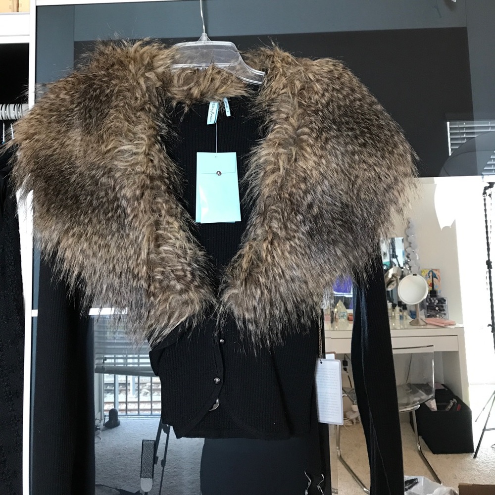 NWT Marciano angora wool fake fur collar sweater