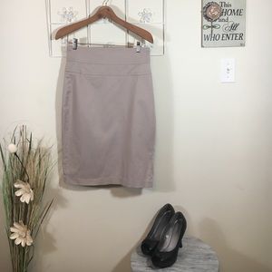 😍 So Chic Pencil Skirt 😍