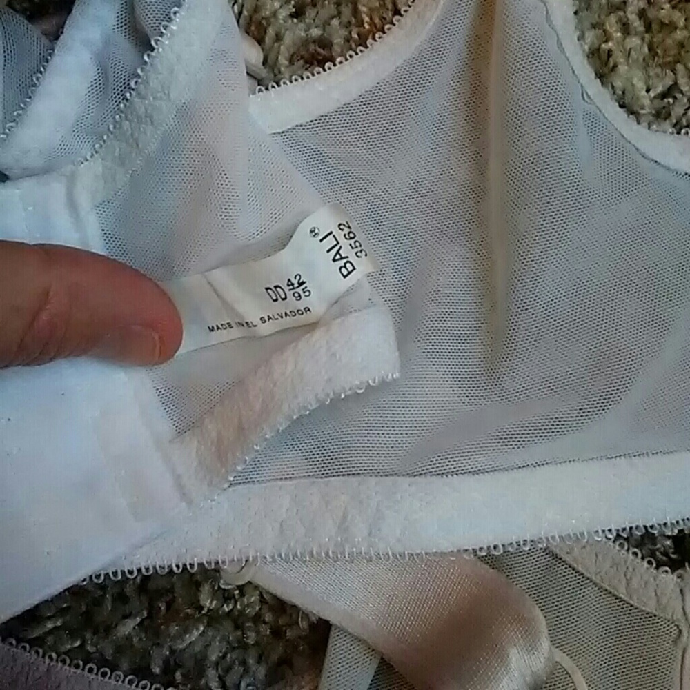 Bras - Picture 2 of 2