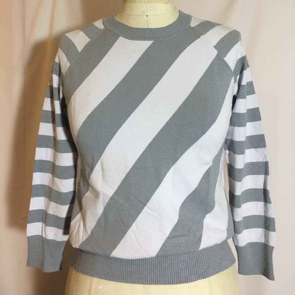 Striped 3/4 Sleeve sweater