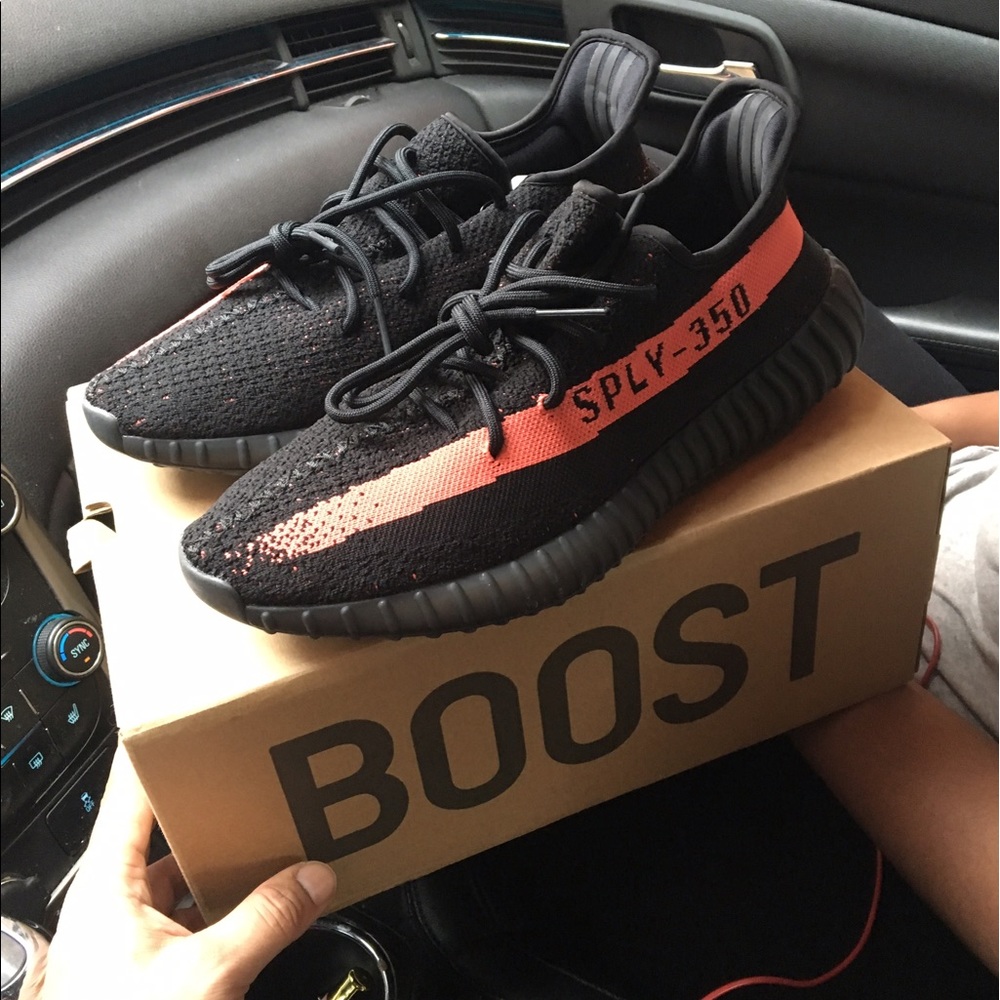 BRAND NEW YEEZY 350 BOOST V2