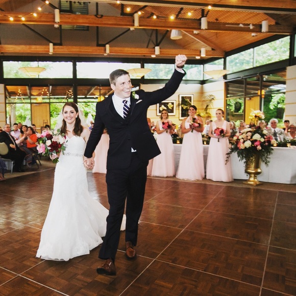 Meet your Posher, Amy - Picture 1 of 1