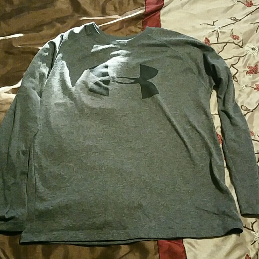 Under Armour long sleeve tee