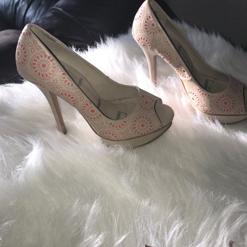 Elle Shoes
