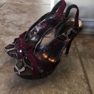 Guess Purple Snakeskin Platform Shoes Size 9