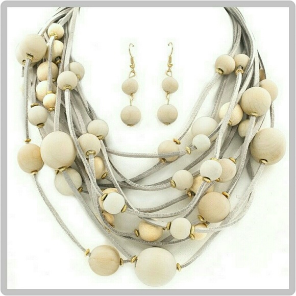 L'armadio+Khadar Jewelry - 🆕 Layered Monochromatic Wooden Bead Set