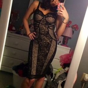 Bebe lace dress
