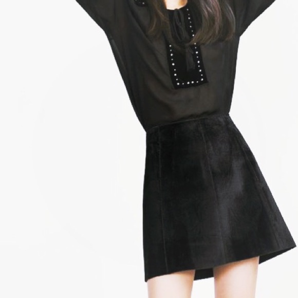 ISO!! Zara calf hair mini skirt - Picture 2 of 3